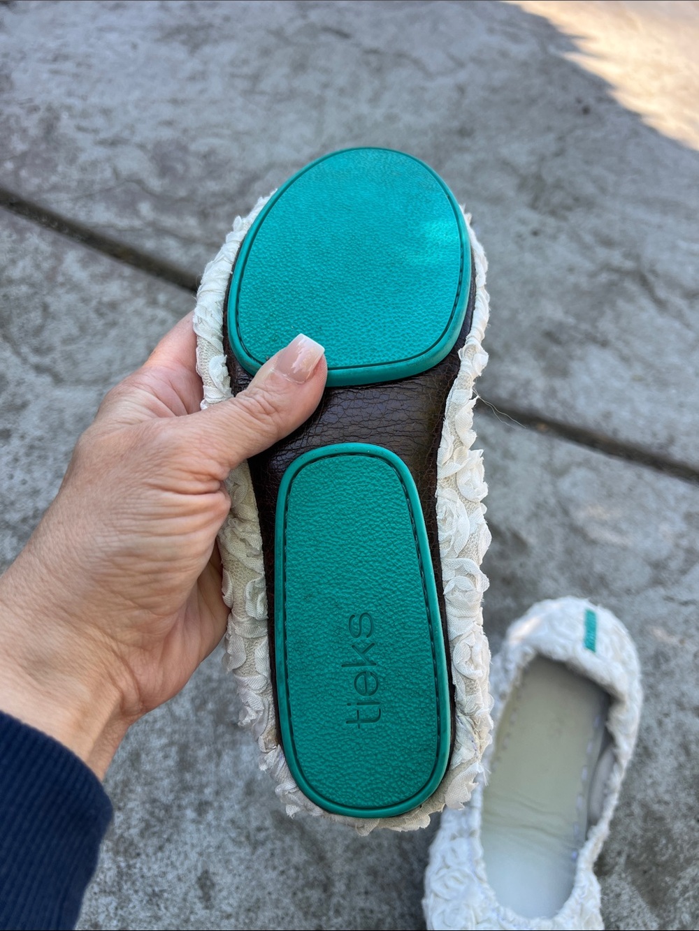 Tieks White Floral Rosette Flats with Teal Accents - Picture 2 of 7